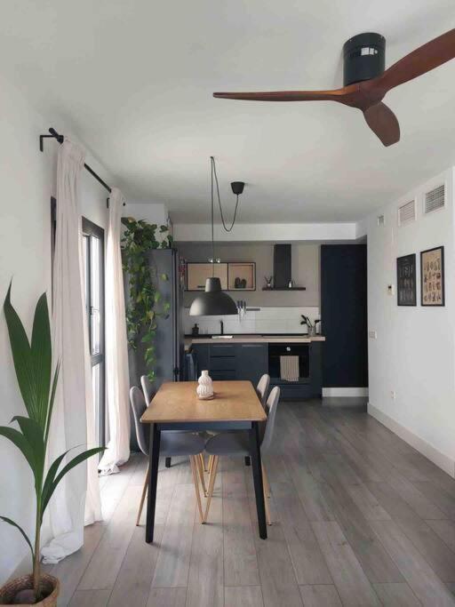 Cozy Apartment Malaga Exterior photo